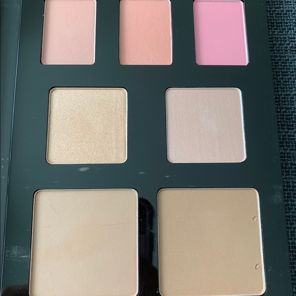 NYX - Eyeshadow & Face Palette - Picture 3 of 6